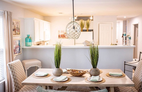 Pawleys Island Condominio | Decoración de diseño, ropa de cama de lujo, a minutos de la playa, golf, restaurantes y tiendas