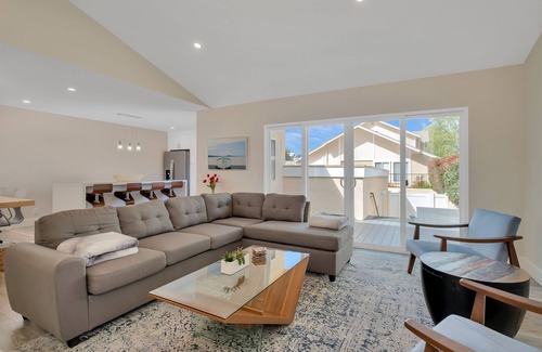 Lake Forest Casa | Designer Dream Home with 3 KING Beds