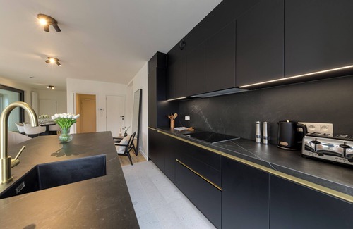 University District Apartamento | Designer flat 3BR & Mini Golf