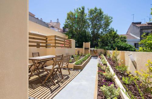Lisbon Old Town Apartamento | Designer Flats in Lapa by LovelyStay