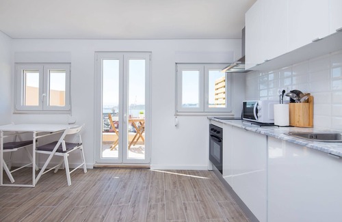 Lisbon Old Town Apartamento | Designer Flats