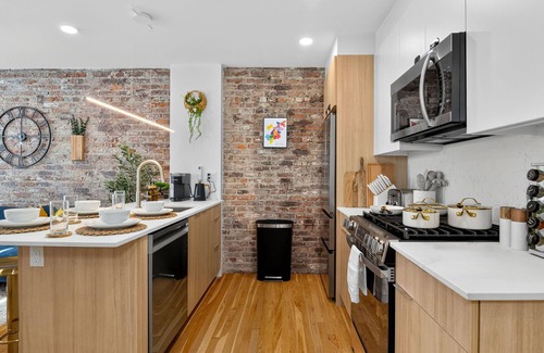Central Square Apartamento | Designer Home 3BR 2Bath Harvard MIT Vintage/Modern retreat