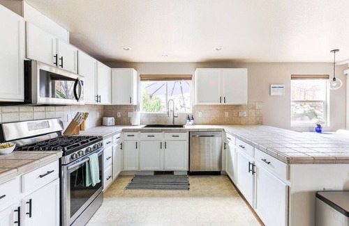 Northwest Reno Casa | Designer Home conveniently located in Reno, NV