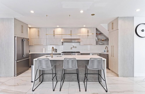 Crown Heights Casa | Designer Home Patio Parking
