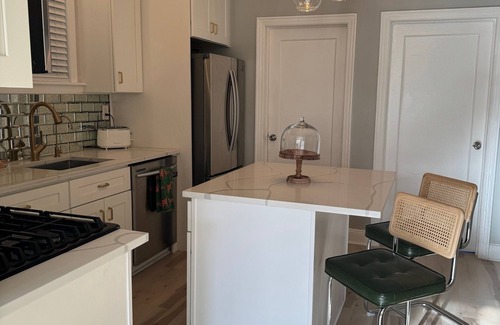 The Heights Apartamento | Designer luxurious spacious 3BD apt nearby NYC