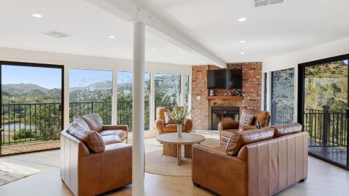 Agoura Hills Casa | Designer Malibu Retreat w Private Pool Dual Firepits and A Panoramic Views