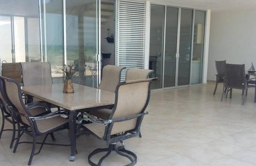 San Benito Casa | Designer´s House Beach Front Superb Ocean View Hi Speed WiFi