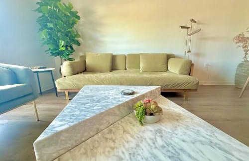 Silver Lake Apartamento | Designer Silver Lake Stylish One Bedroom with Parking