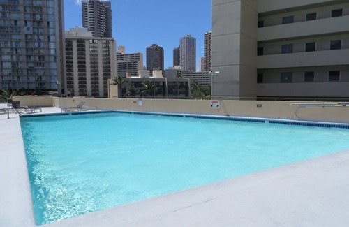 McCully - Moiliili Condominio | Diseñador Studio Condo en el piso 29 en Waikiki - ¡Vista fabulosa! y 100% legal!