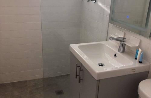Wynwood Art District Condominio | ✨Designer Studio Flat w/Full Kitchen Free Parking