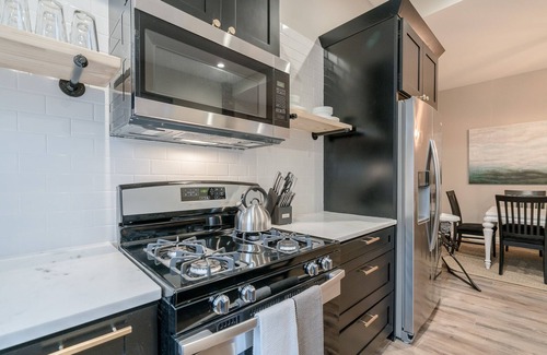 Benton Park Casa | Designer Townhome 2 of 3 Left Side - JZ Vacation Rentals