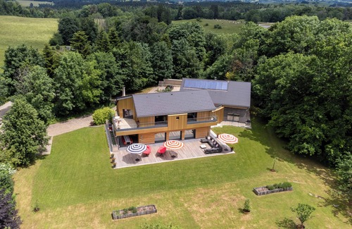 Mournans-Charbonny Casa | Casa de vacaciones de diseño para 8, piscina cubierta climatizada privada, en 25 ar