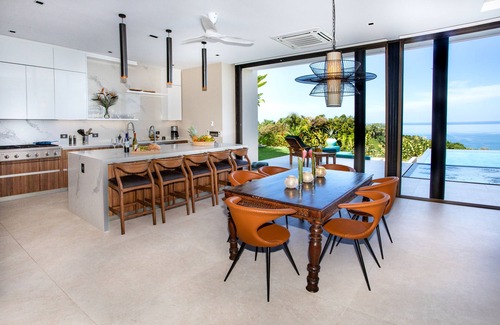 El Cerro Villa | DESIGNER VILLA W/ EXHILARATING OCEAN VIEWS -