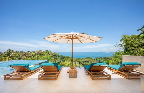 El Cerro Villa | DESIGNER VILLA W/ EXHILARATING OCEAN VIEWS -