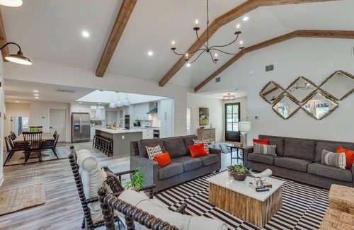 Grapevine Casa | ¡NUEVA CASA DE LUJO DE DISEÑO! Cerca de Gaylord Sleeps 18 POOL / Lake Grapevine
