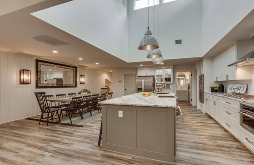 Grapevine Casa | ¡NUEVA CASA DE LUJO DE DISEÑO! Cerca de Gaylord Sleeps 18 POOL / Lake Grapevine