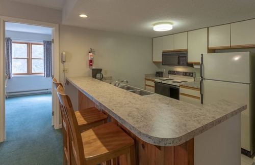 North Woodstock Condominio | ¡Excelente condominio para una familia junto al Centro de recreación con piscina, jacuzzi, sala de juegos y más!