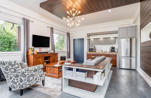 Swannanoa Apartamento | Desirable escape near downtown with firepit, fast WiFi, central AC & kitchenette