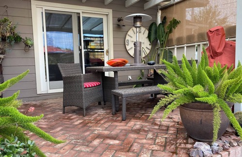 South Redlands Casa | Desirable South Redlands Spacious Home with Pool!
