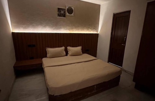 Janakpuri Casa | Desire Courtyard