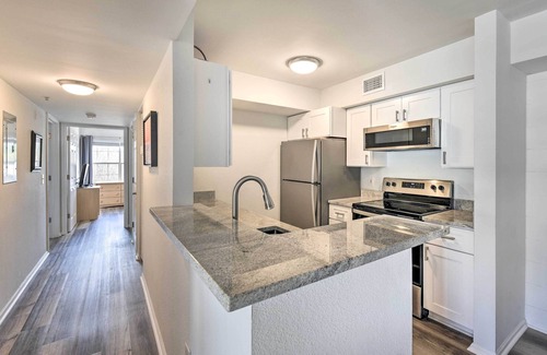 Indian Bayou Condominio | Destin Condo w/ Pool Access - Walk to Beach!
