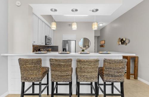 Fort Walton Beach Casa | Destin West Villa PH04 - Penthouse with Hot Tub on Private Rooftop Terrace - Beach Views!