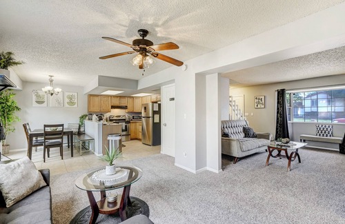Southeast Colorado Springs Casa | Destination Dover