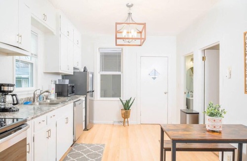Oshkosh Casa | Ｄｅｓｔｉｎａｔｉｏｎ Ｄｏｗｎｔｏｗｎ