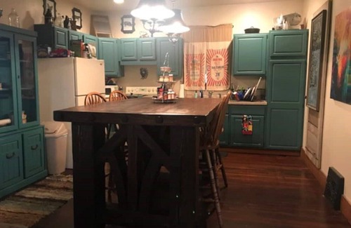 Darlington Casa | Destination Driftless- A Trailside Retreat
