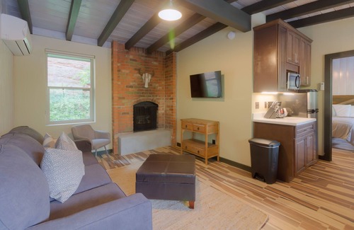 Sedona Apartamento | Destination Oak Creek 4 1 Bedroom Apts by RedAwning
