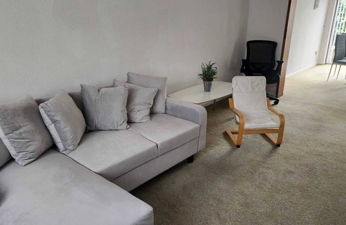 Cassiobury Casa | Detached 3 bedroom House ideal for families, parking, Near Harry Potter Studios
