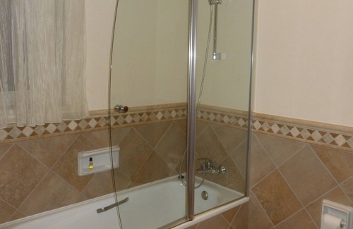 Atalaia Villa | Villa independiente de 4 camas (todas con baño) con piscina climatizada con energía solar y cubierta eléctrica.