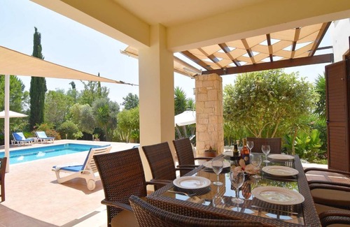 Aphrodite Hills Villa | Villa independiente de 4 dormitorios y 4 baños con piscina privada en el campo de golf con vistas al mar