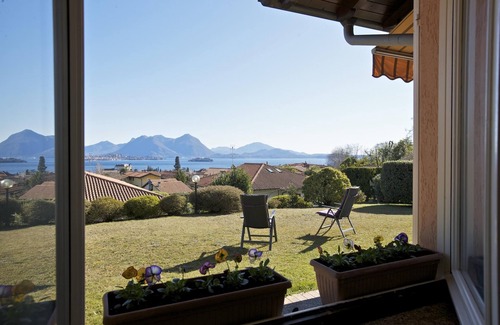 Baveno Casa | Detached 4½-room house with garden plot and beautiful lake view