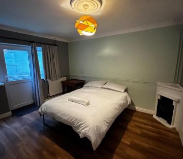 Napton-on-the-Hill Casa | Detached 4BR, 4 Bathroom, Driveway, WiFi, Smart TV