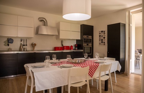 Verbania Villa | De sujeción independiente y exclusiva villa de lujo 9 ½ dormitorios con piscina y vistas impresionantes del lago