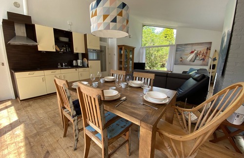 Scharendijke Casa | Detached bungalow(max 4 adults with 4 children)quiet location.