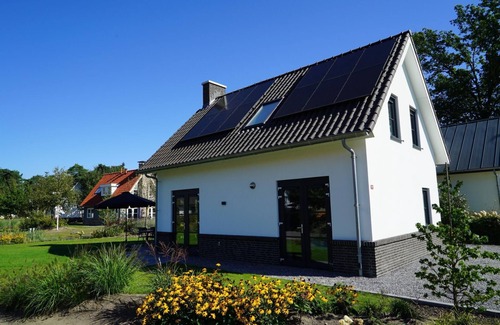 Lochem Casa | Detached bungalow on the water with 4 bedrooms