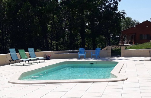 Montignac Chalet De Esquí | Detached chalet/gîte, 1 bedroom, swimming pool access