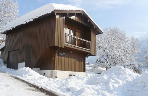 La Clusaz Chalet De Esquí | Chalet independiente orientado al sur a 150 m del remonte, ESF y piscina