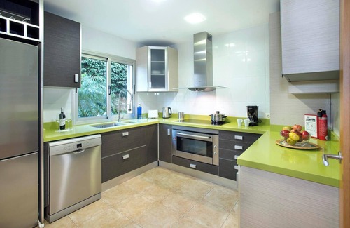 Cielo de Bonaire Villa | Detached Family Villa with Sea Views in Bonaire, A/C, Private Gated Pool just 15mins walk to Marina