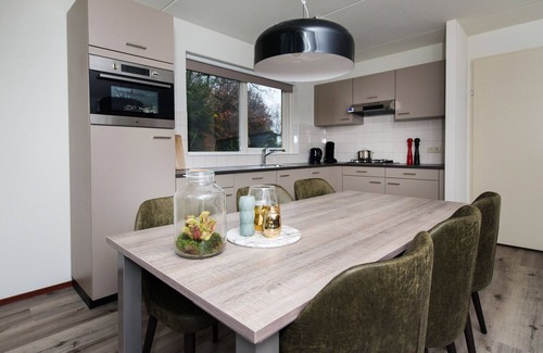 Bosgebied Hoenderloo Casa | Detached forest villa with dishwasher at De Veluwe