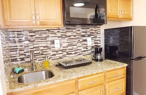 Pinellas Park Apartamento | Detached Guest Suite / Beaches + St. Pete Hotspots