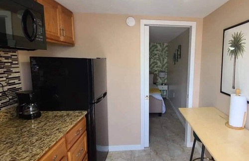 Pinellas Park Apartamento | Detached Guest Suite / Beaches + St. Pete Hotspots