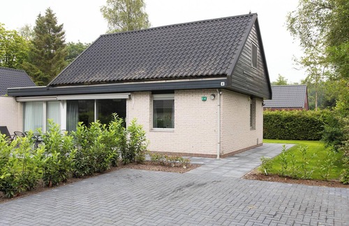 Noordwolde Casa | Detached holiday bungalow for six people