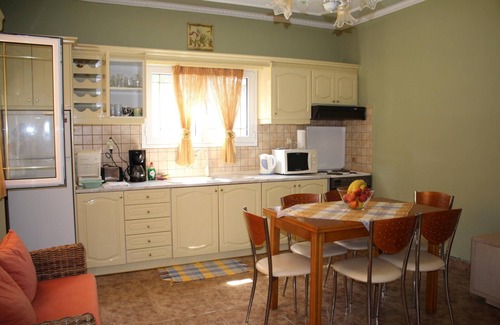 Agios Matthaios Casa | Casa de vacaciones independiente con jardín junto al mar, Wifi | Skidi, Corfú