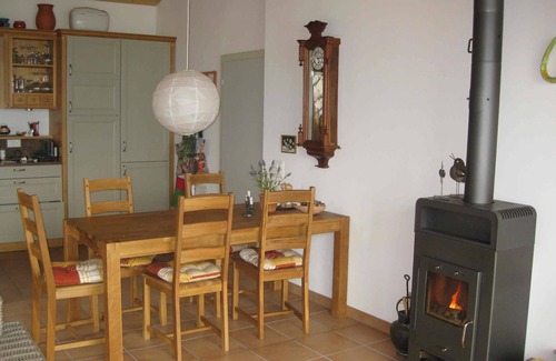 Carona Casa | Casa de vacaciones independiente con un gran jardín para correr y una vista maravillosa