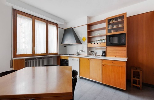 Zona Lancetti Apartamento | Detached house only 550m from Lancetti FS!