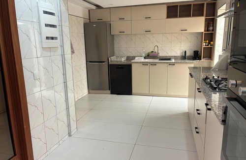 Abidjan Casa | DETACHED HOUSE WITH GARDEN IN QUIET, SAFE STREET CLOSE TO SHOPS
