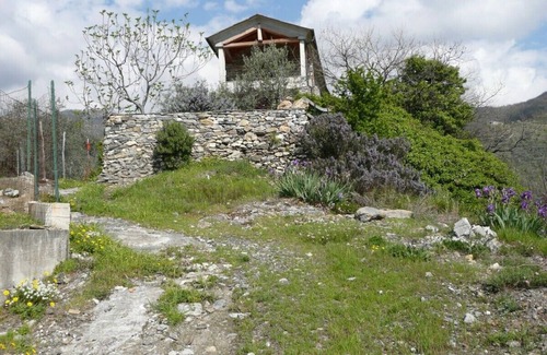 Monta D'aquila Casa | Rústico independiente en Liguria, vistas panorámicas de la naturaleza virgen, olivares
